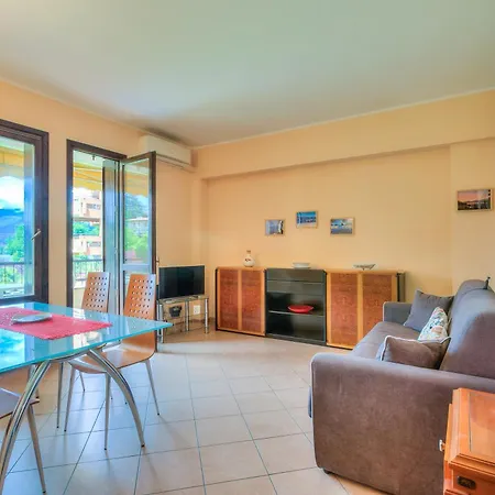 Apartamento View 1br, Sleeps 4 - Happy Laveno-Mombello
