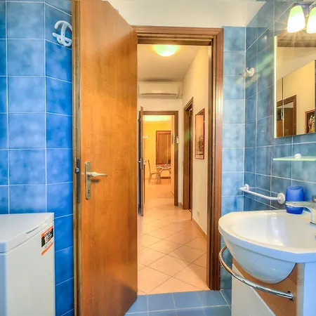 View 1br, Sleeps 4 - Happy * Laveno-Mombello