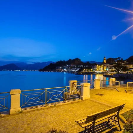 View 1br, Sleeps 4 - Happy Apartamento Laveno-Mombello